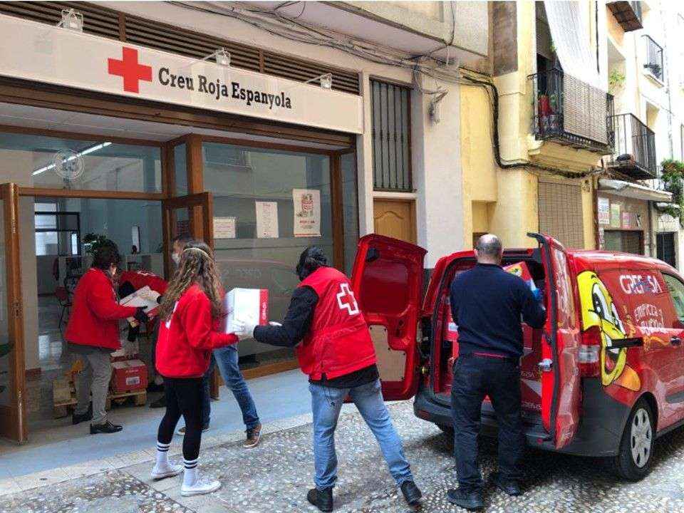 Grefusa colabora con Cruz Roja para la donación de alimentos a las familias más vulnerables por el COVID-19