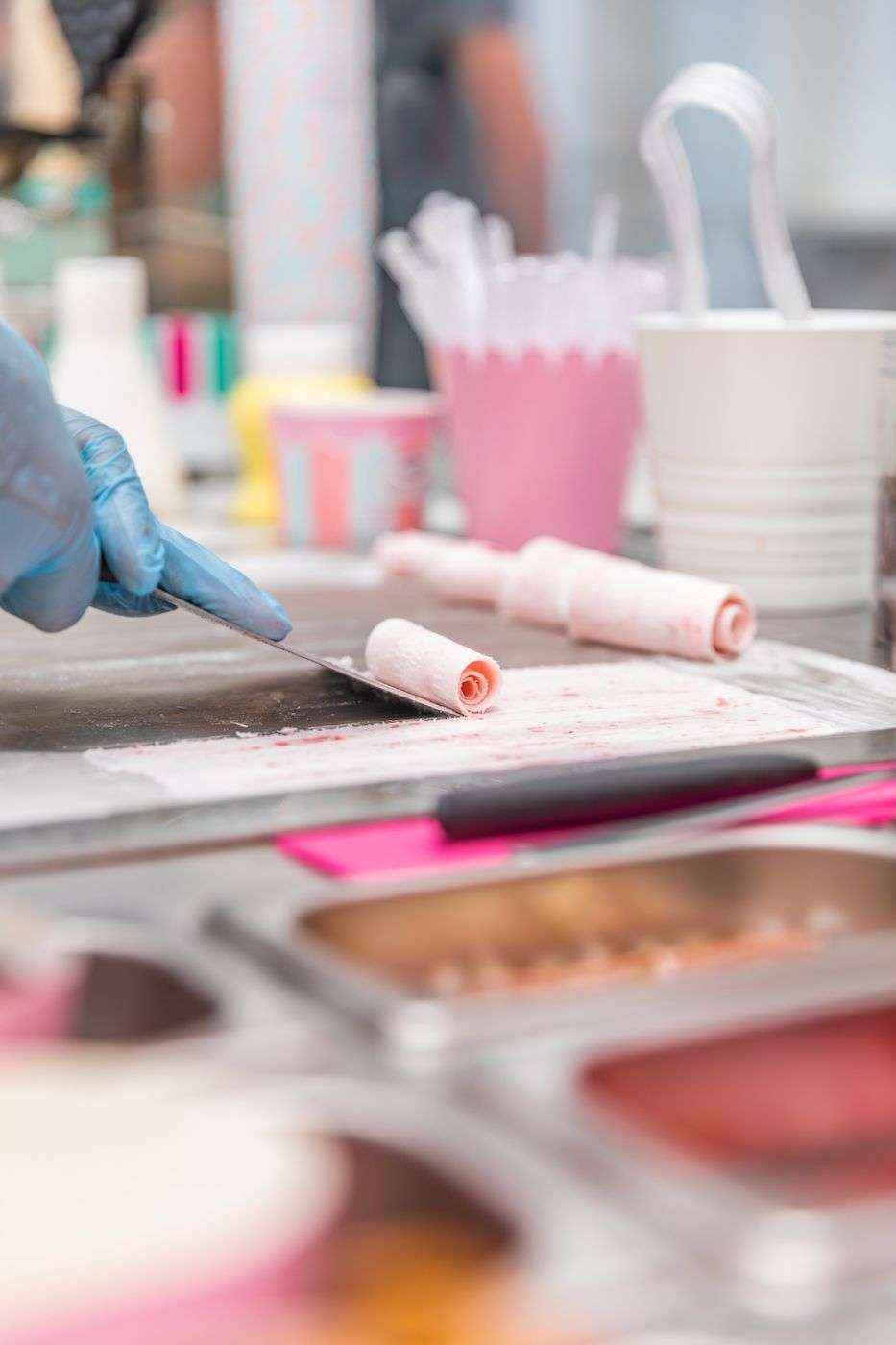 IceCoBar, la cadena que ha popularizado en España el Ice Roll se instala en Malasaña