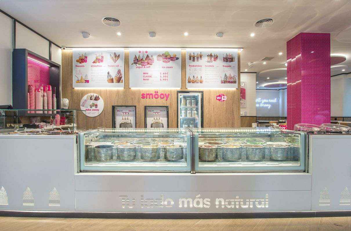 smöoy inaugura en Murcia smöoy cream, una nueva línea de negocio, que llega con nueva imagen