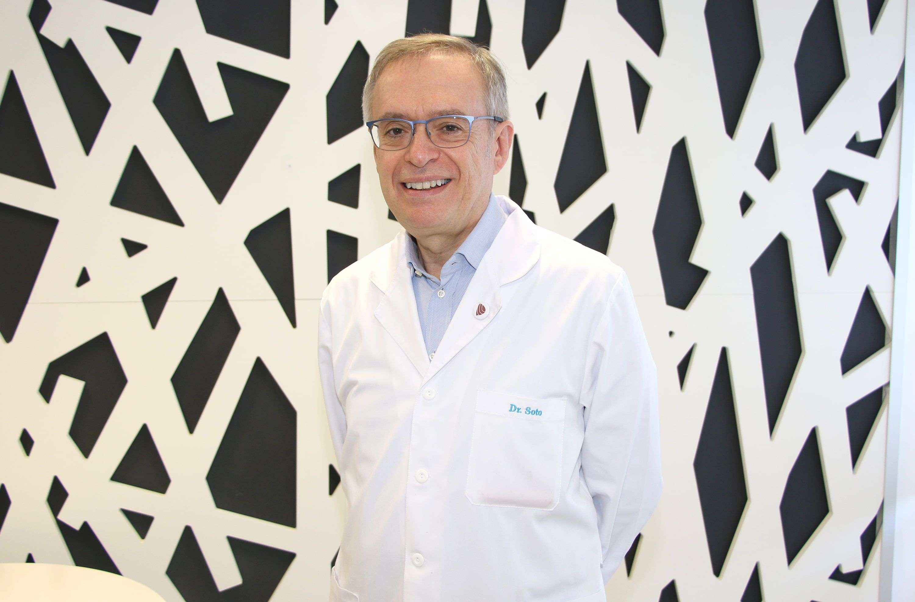 El dermatólogo, Jorge Soto, constata que la psoriasis puede estar empeorando por la situación de pandemia