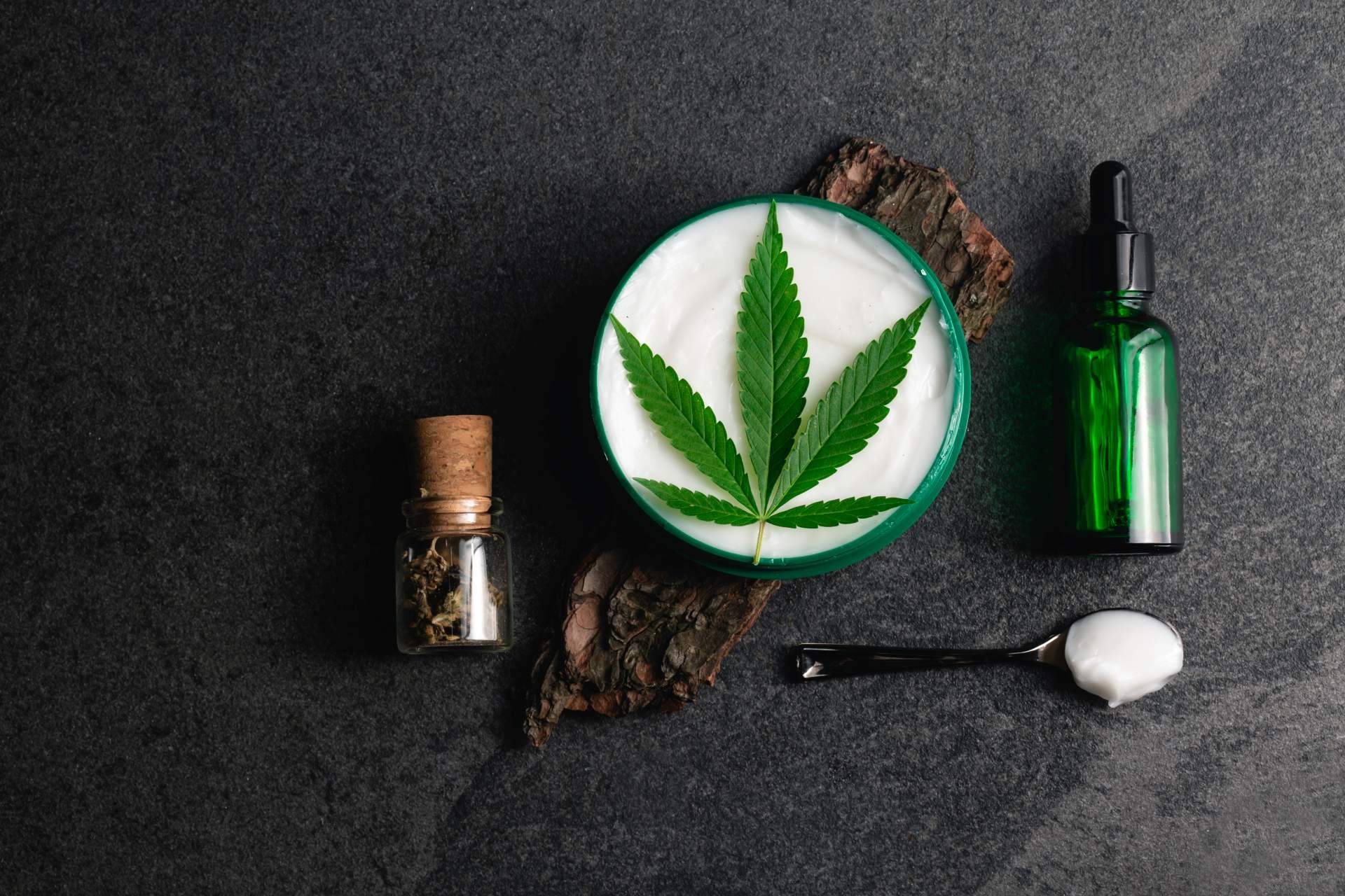 Widimi y las propiedades de las flores de la planta del cáñamo: las cremas CBD