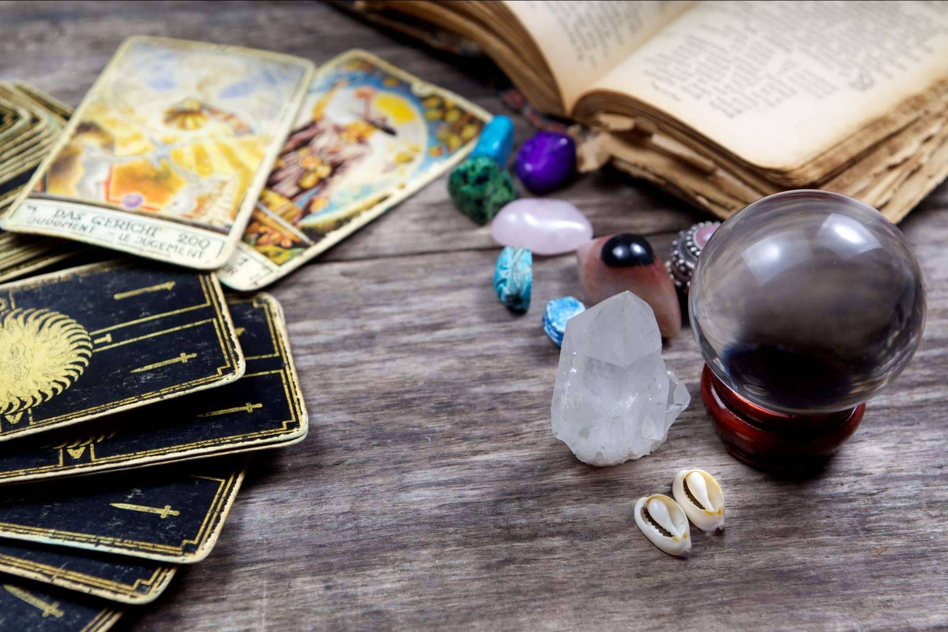 Encontrar el amor verdadero con el chamán Papacho: tarot del amor para solteros
