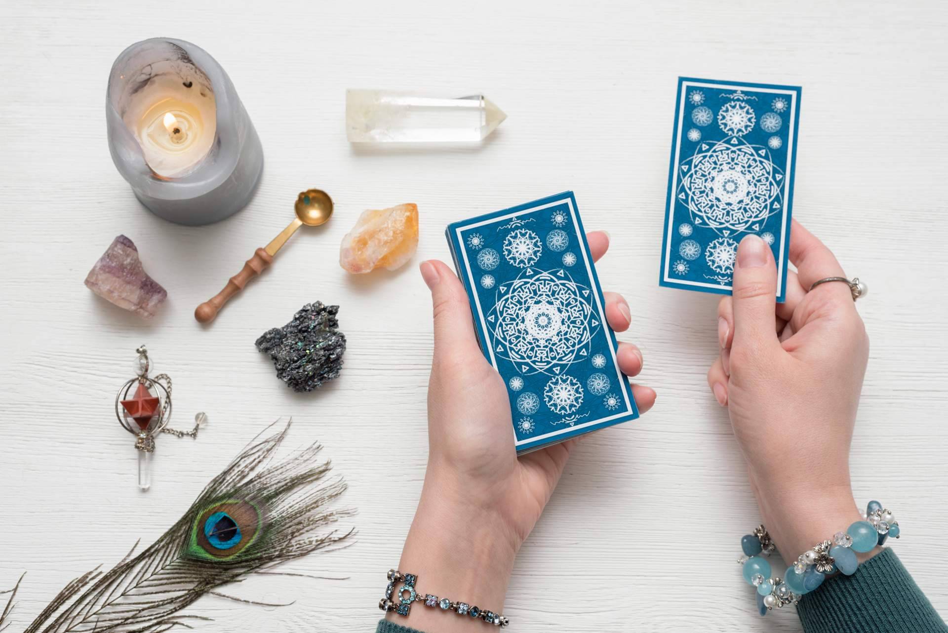 Consultas de videncia y tarot con videntes españolas en Buenas Videntes