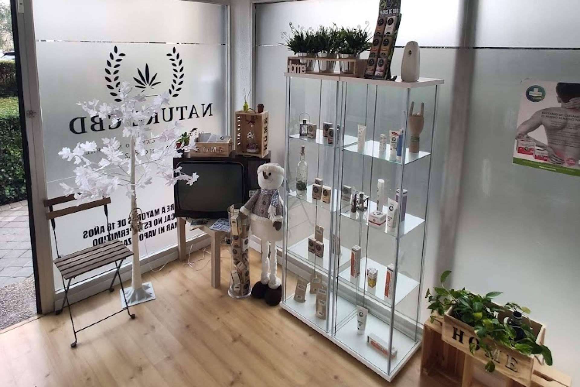 ¿A qué se debe el aumento de tiendas de CBD en España?, según La Mal Querida Sativa