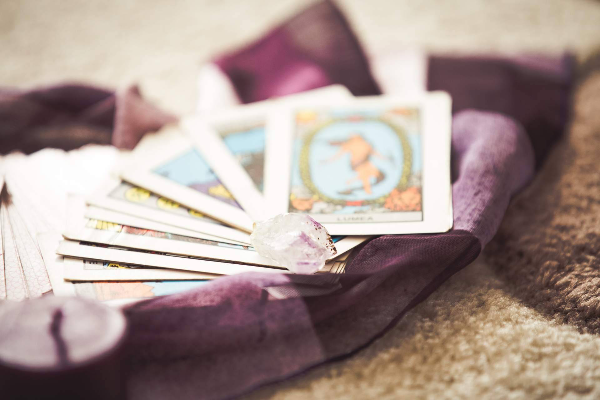 La vidente famosa Caridad Ramos despeja todas las dudas sobre el futuro con su tarot