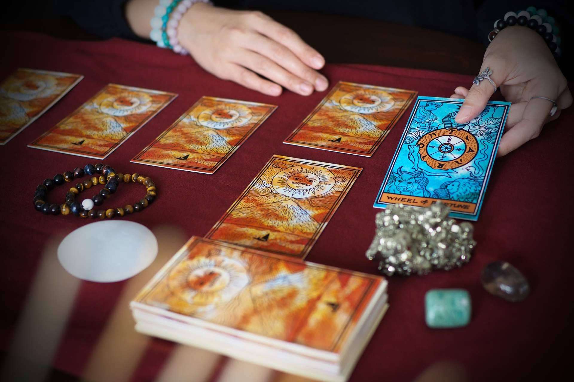 Tarot de Luz María, ¿Qué ofrece el tarot primera consulta gratis?