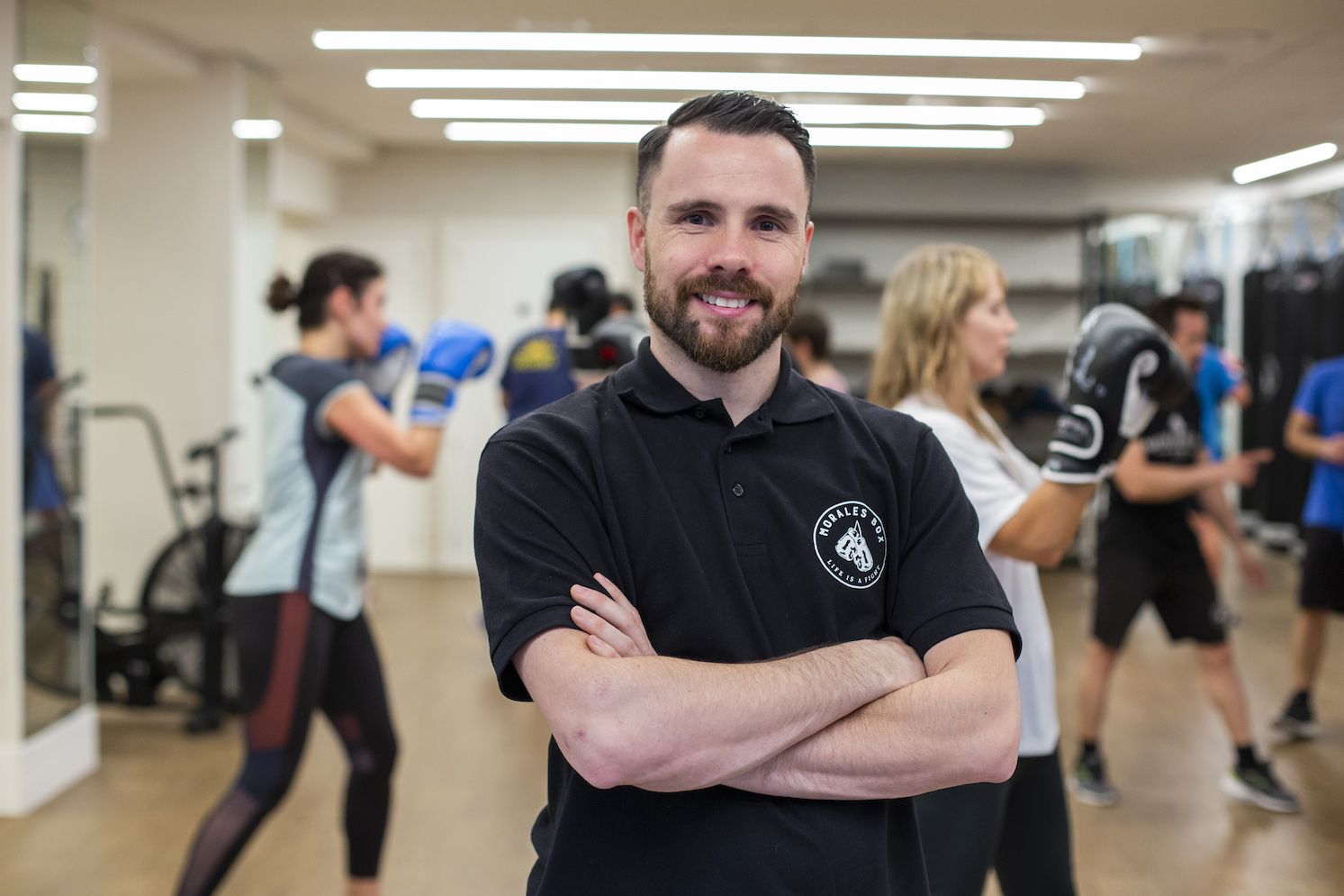 La moda del boxeo para ellas empuja a Morales Box a abrir su séptima boxing boutique