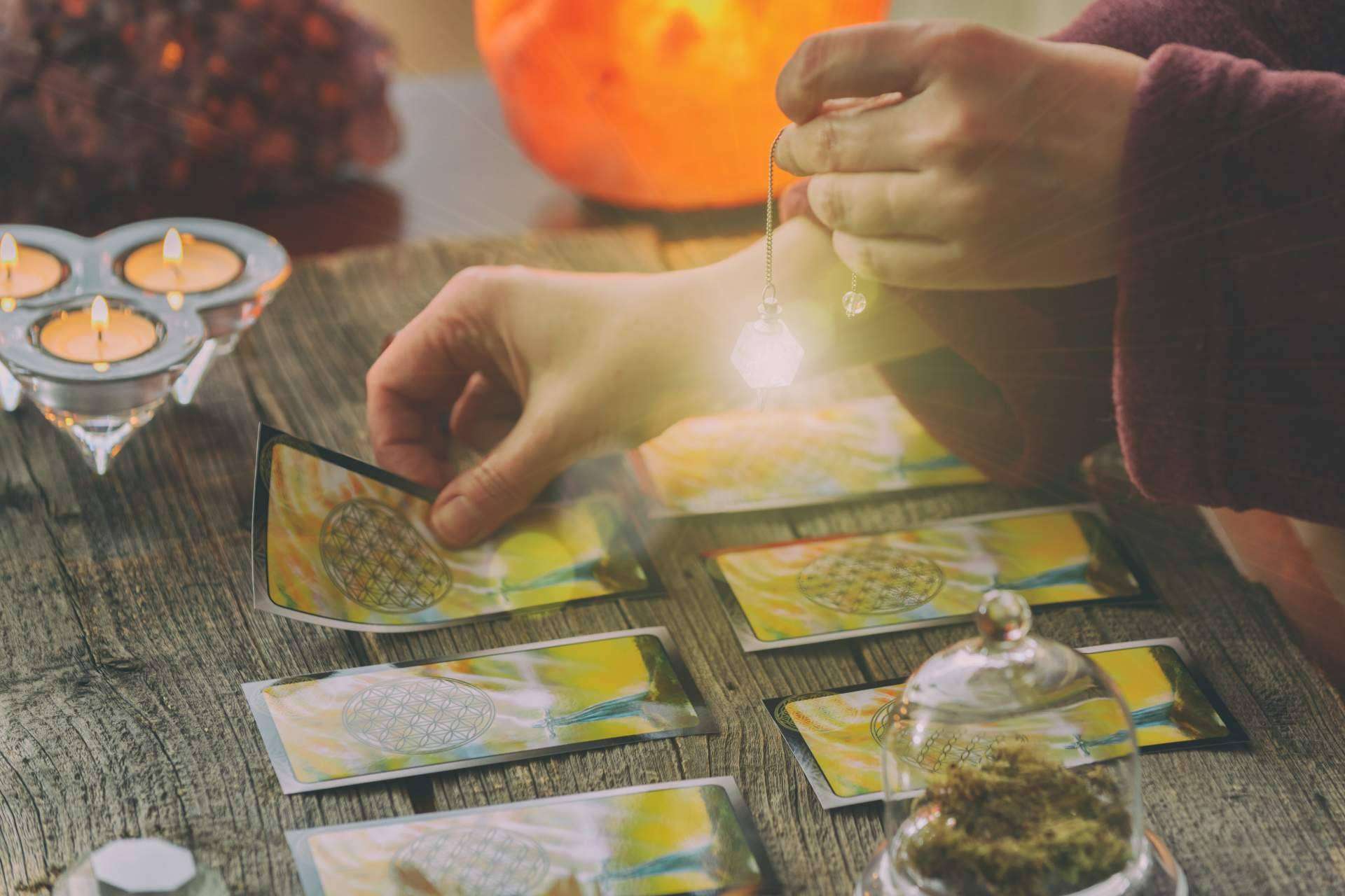 Gabinete Tarot Dama Gris, el tarot fiable telefónico