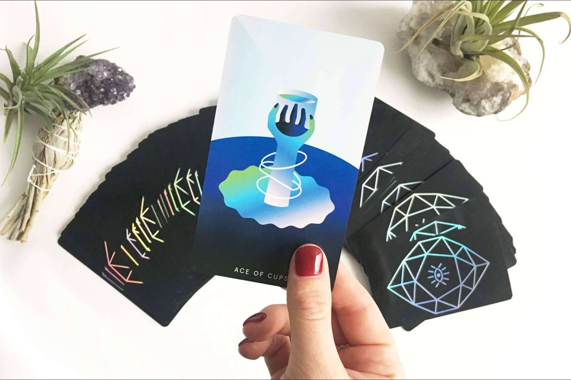 Servicios de tarot de la mano de Suerte Ya, una de las plataformas líderes de España