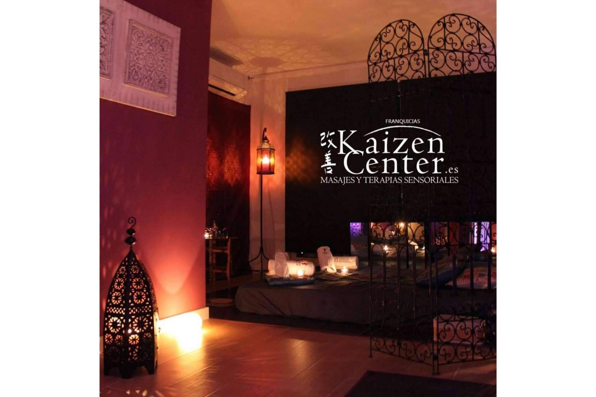 Masajes relajantes en las instalaciones tematizadas del centro de masajes Kaizen Center Reus