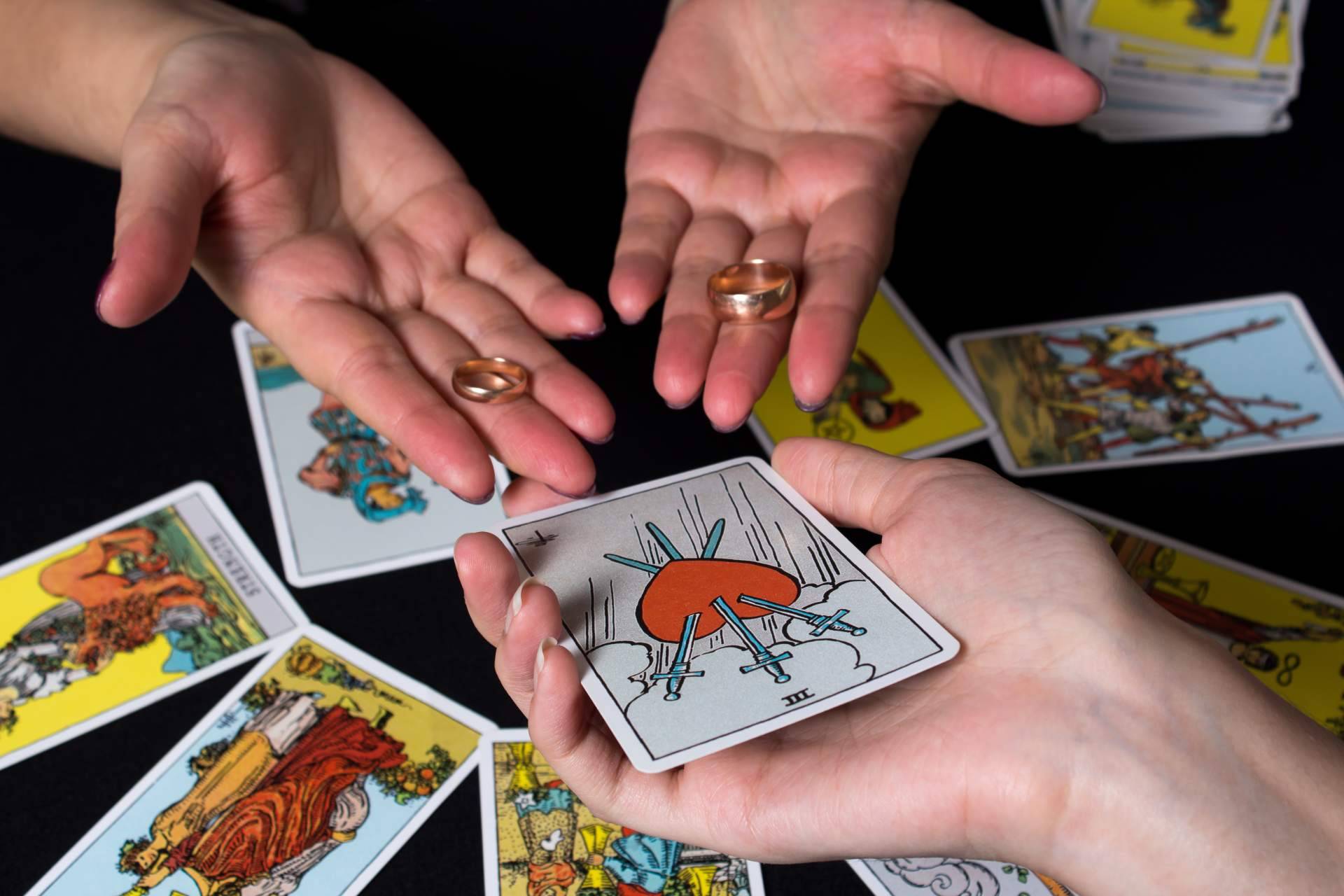 Los más de 30 años en consultas tarot en todos los temas de Dama Mágica