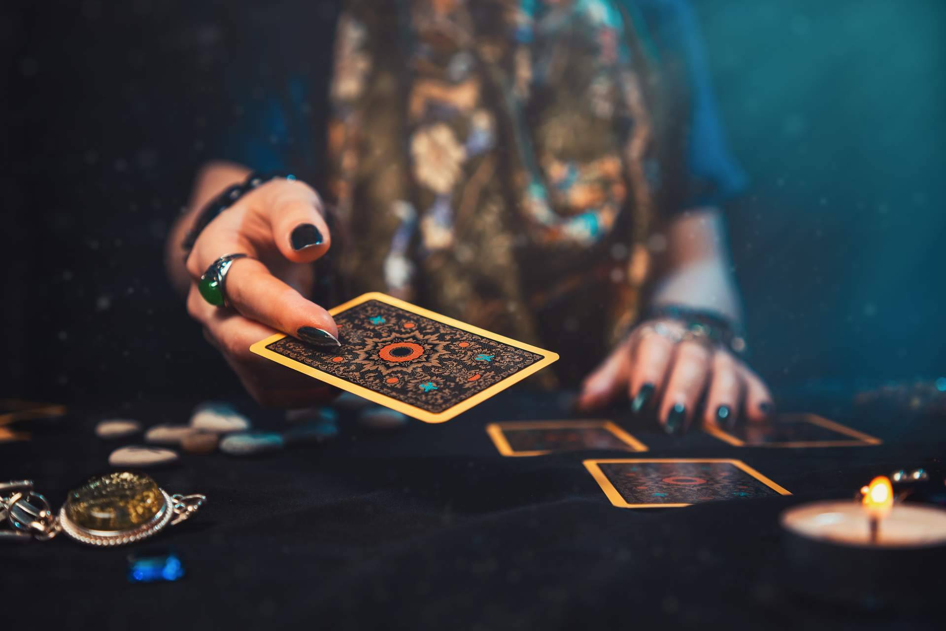 Mónica Triple Luna, una santera que garantiza trabajos bien hechos en materia espiritual y esotérica