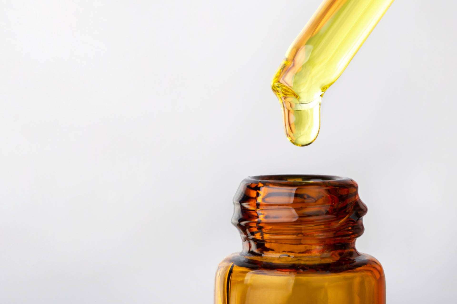 ¿Cuáles son los principales beneficios de consumir aceite de CBD? Flower Farm