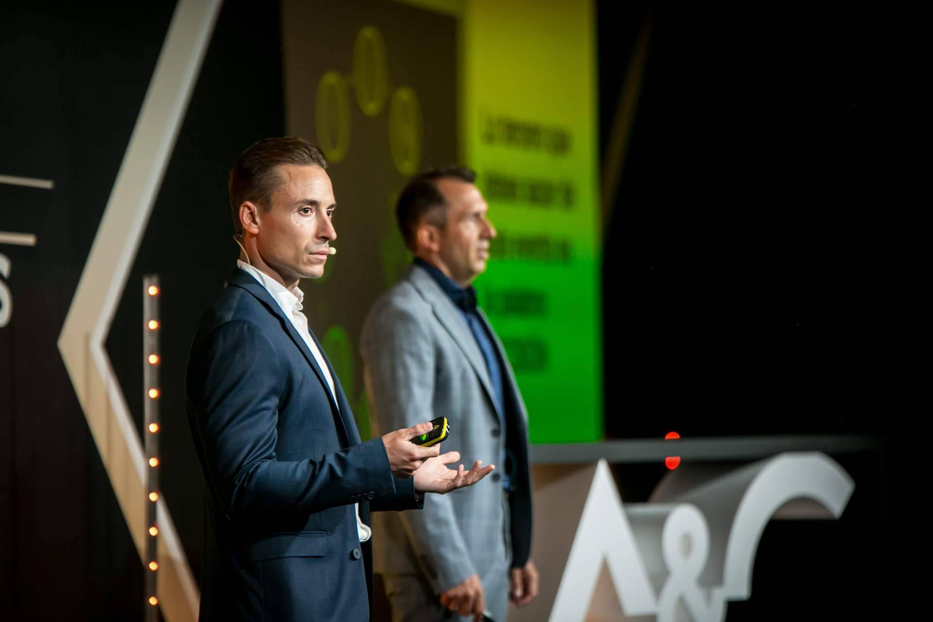 Alfonso y Christian, referentes en formación de ventas premium con enfoque ético y resultados medibles